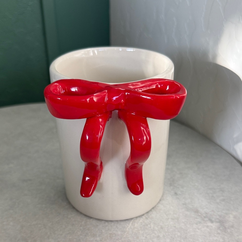 ♥️ White Ceramic Mug with Red 3D Bow Accent